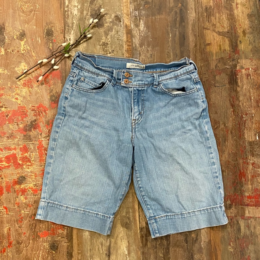 Levi’s 515 Jean shorts size 10